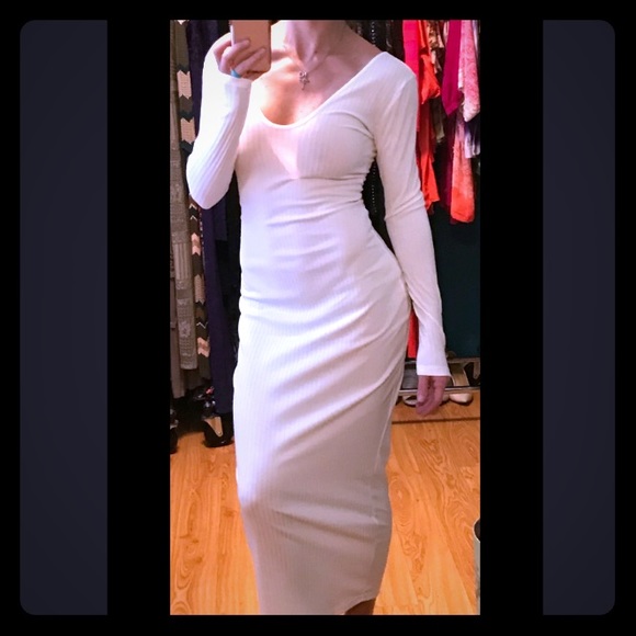Dresses & Skirts - SOLD 🦋 White hot cotton ribbed body con maxi